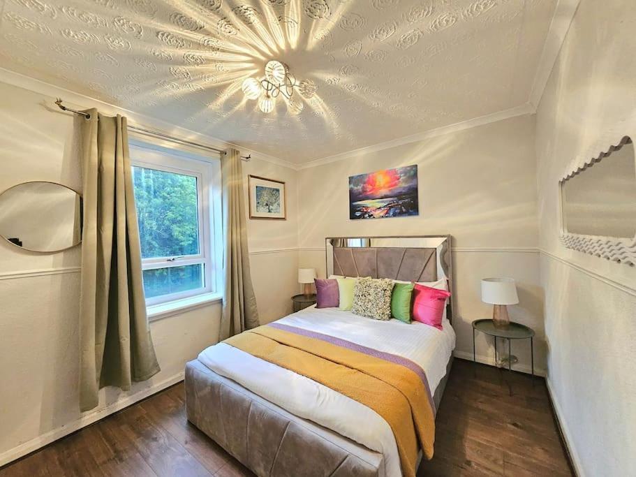 Craigietinny Road Apartment- 3 Beds Apartment *