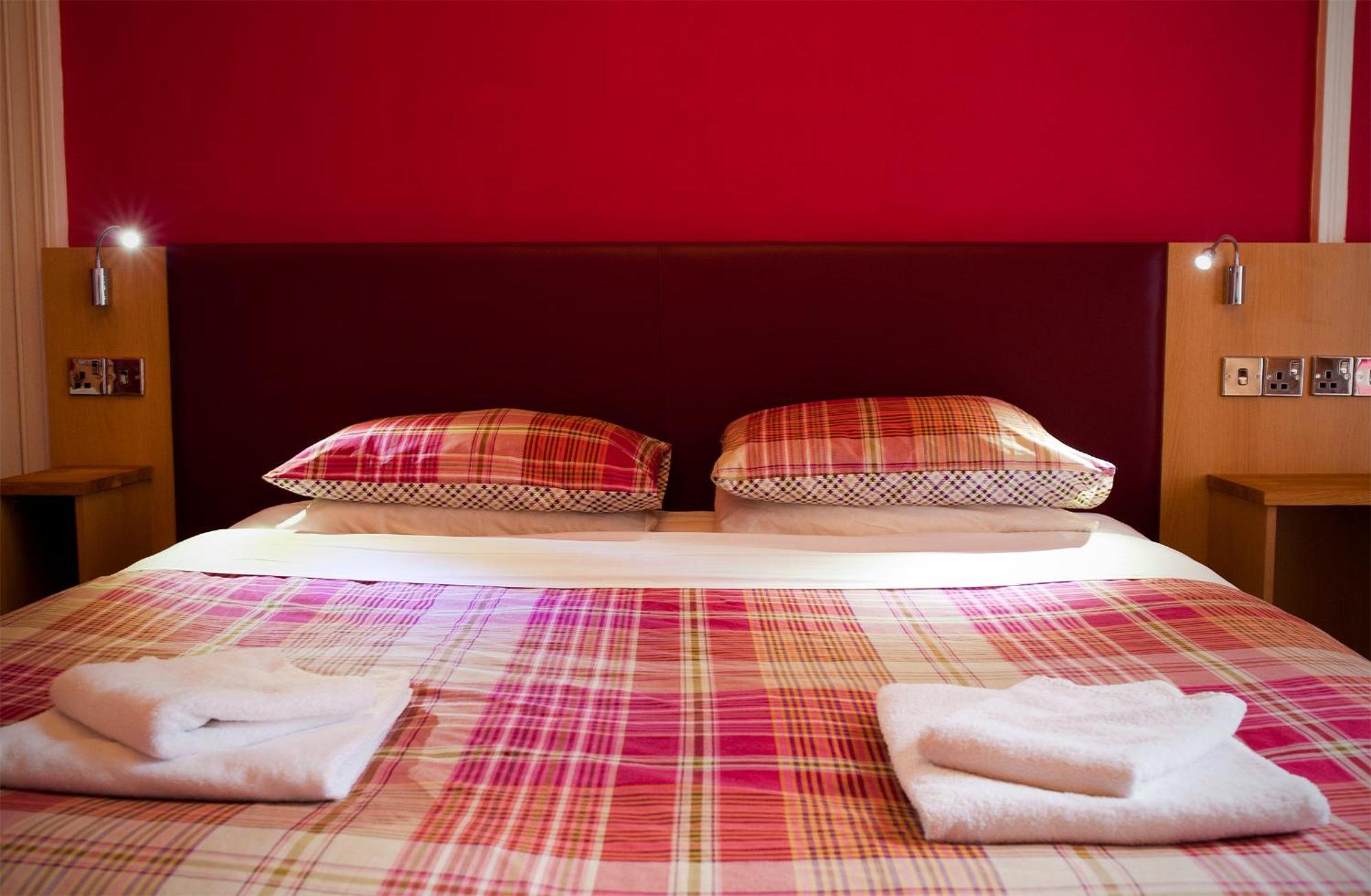 Guest house Regent House - Centre 3*