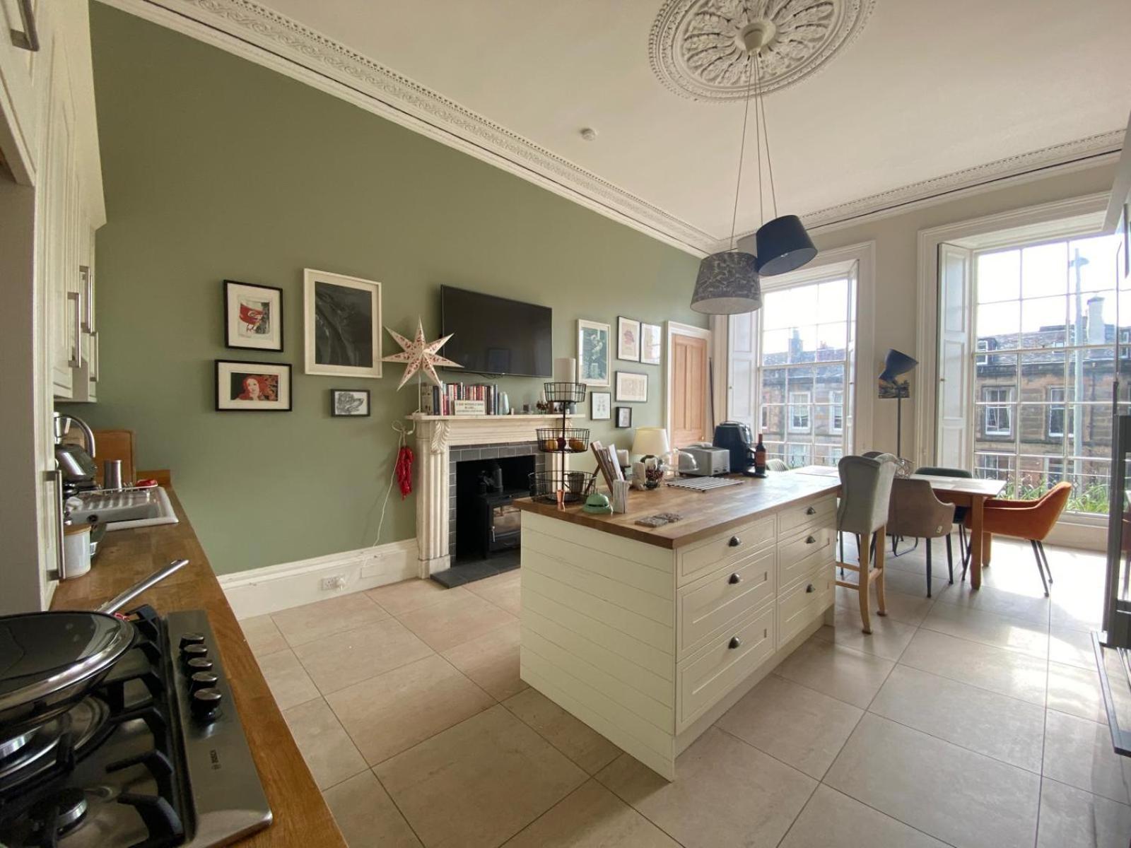 Apartment Georgian 4 Bedroom 3 Bathroom New Town Edinburgh