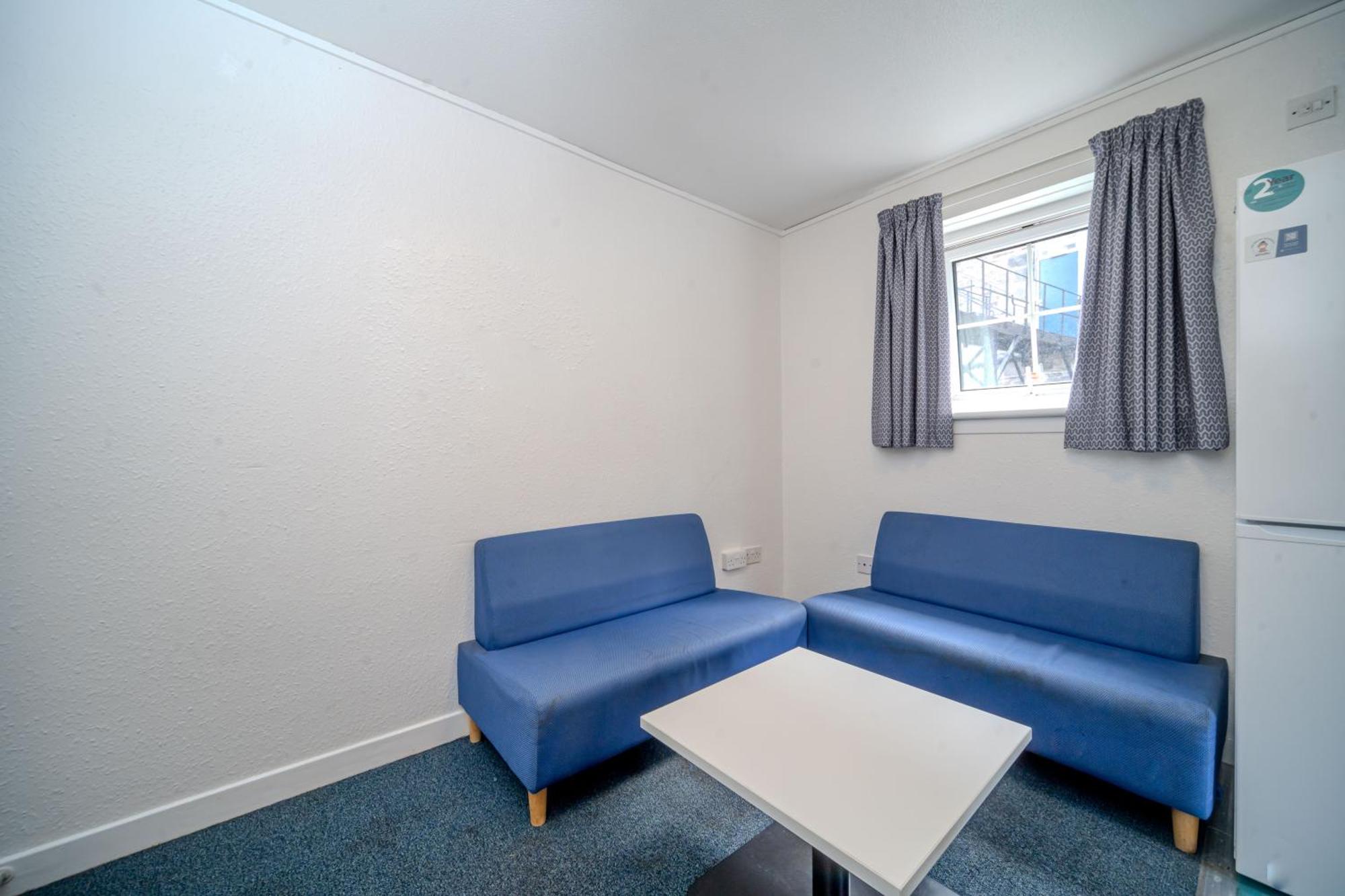Joivy Budget 2, 4, 5 And 6 Bed Private Flats, In Historic Old Town (adults Only) Edinburgh