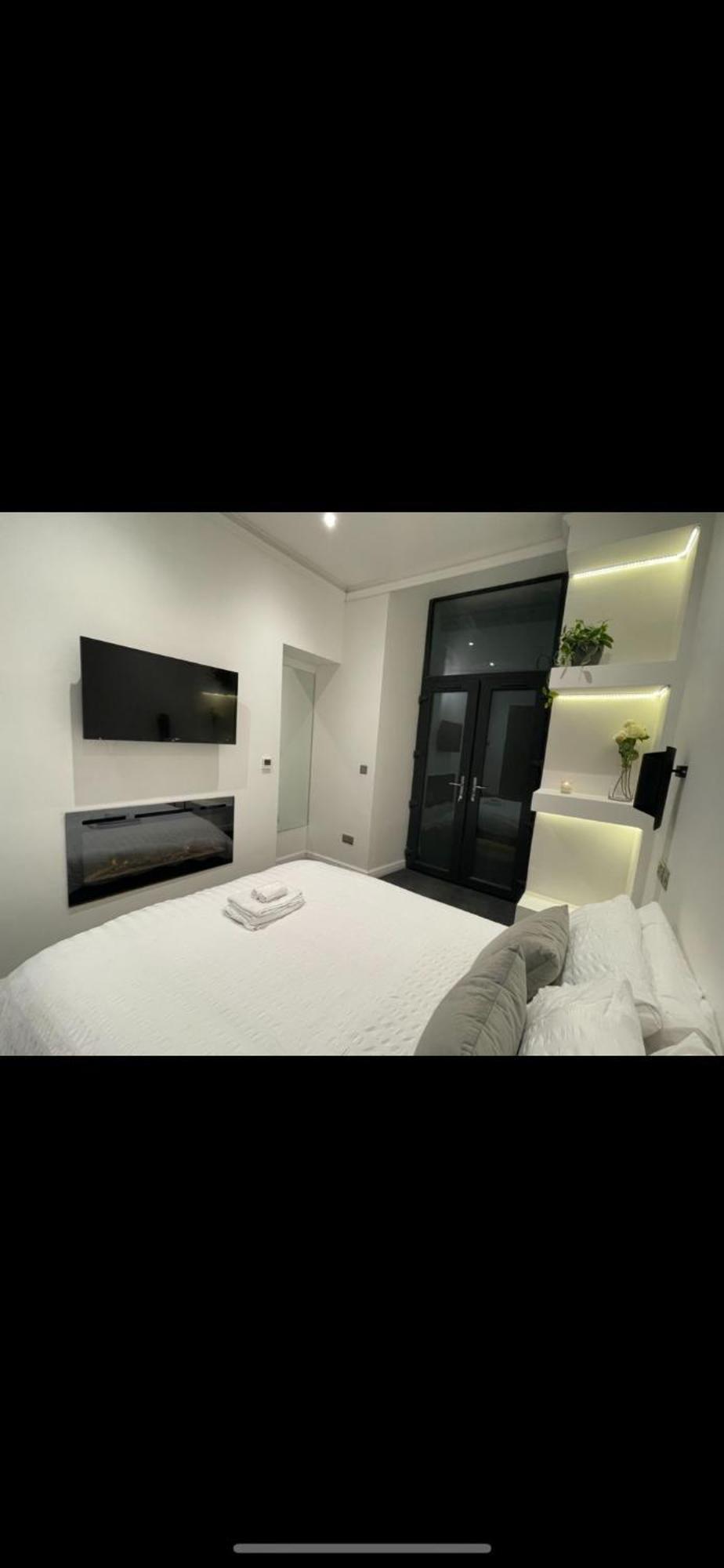 Apartment Retreat 2 Bedrooms & Steam *