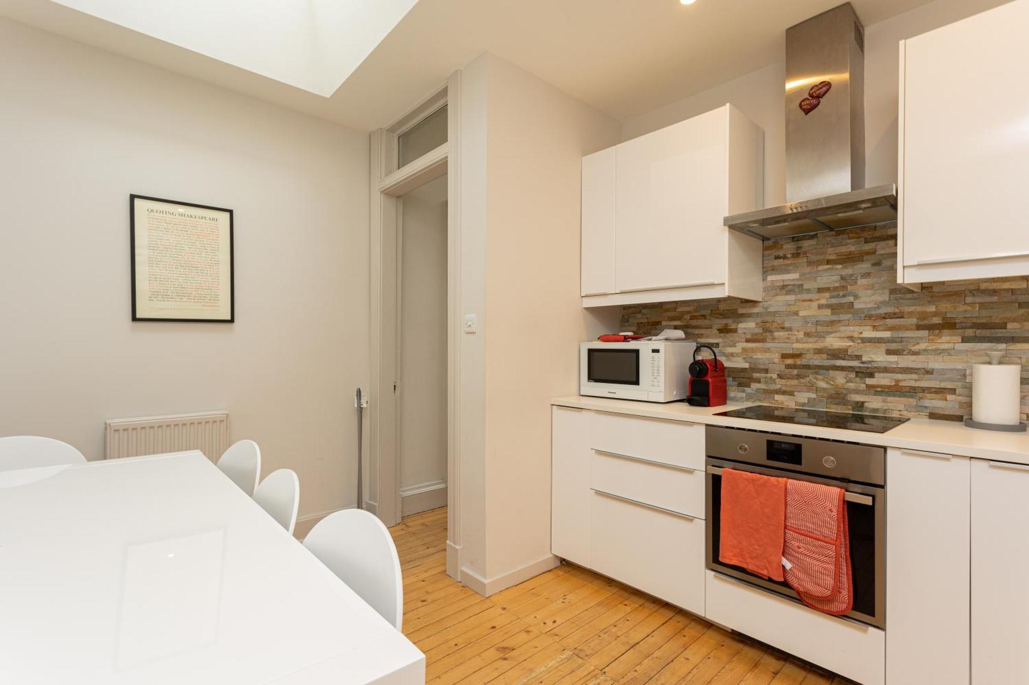 Gorgeous 4 Bed Right Beside The Meadows *