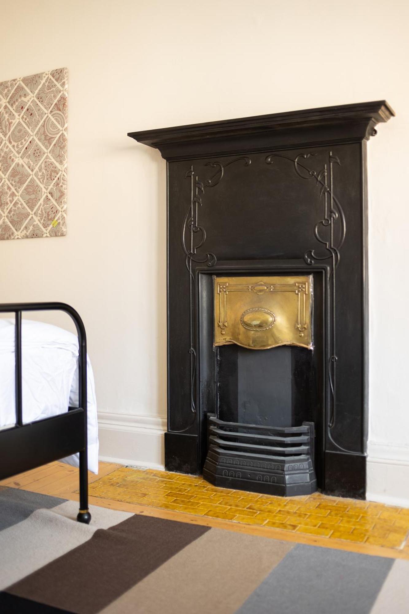 Gorgeous 4 Bed Right Beside The Meadows *