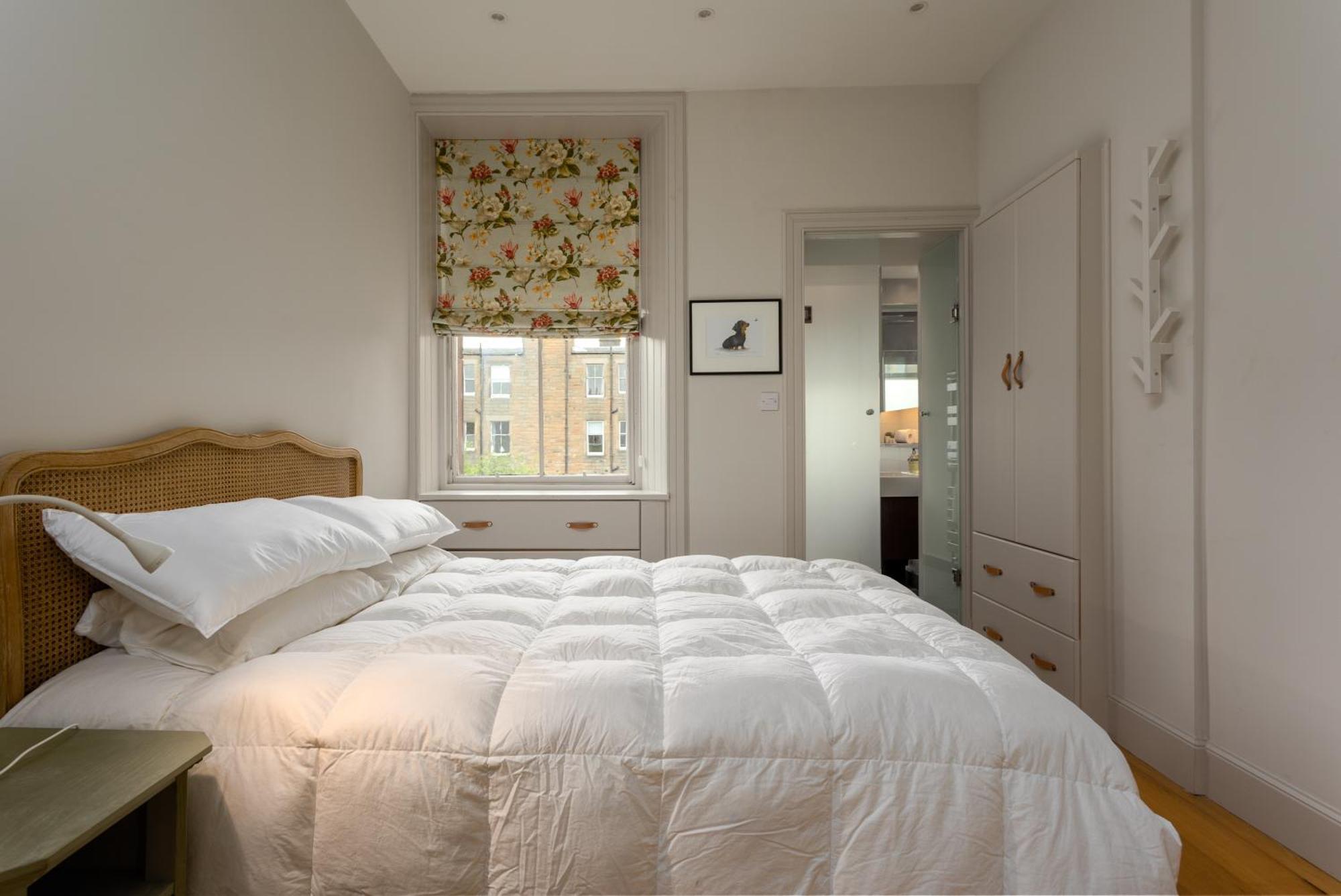 Gorgeous 4 Bed Right Beside The Meadows Edinburgh