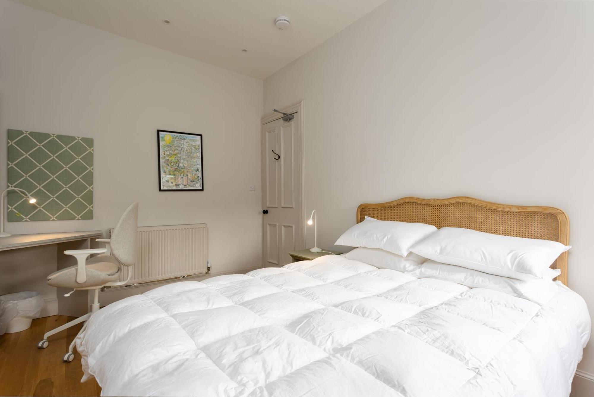 Gorgeous 4 Bed Right Beside The Meadows