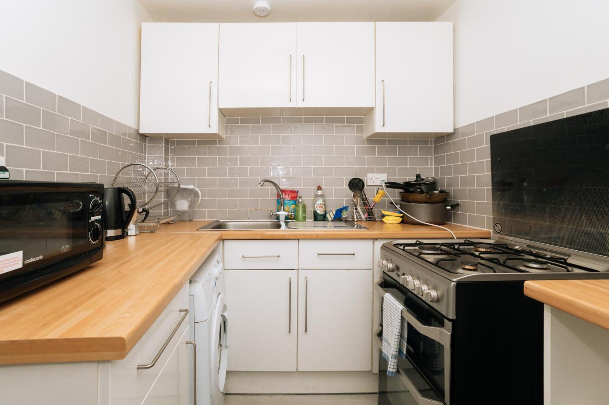 Sleek & Central 2bd Flat - Haymarket Edinburgh