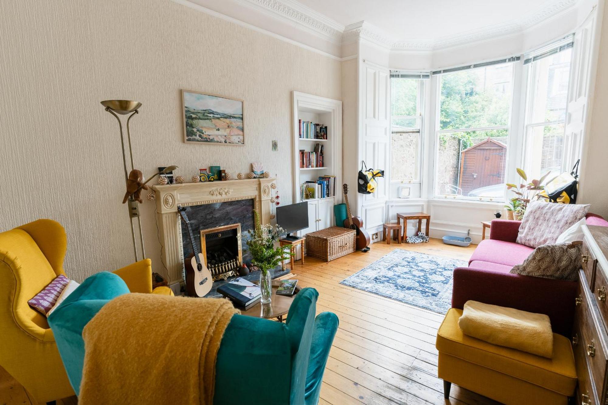 Palm Tree Apartment- Period With Cat * Edinburgh