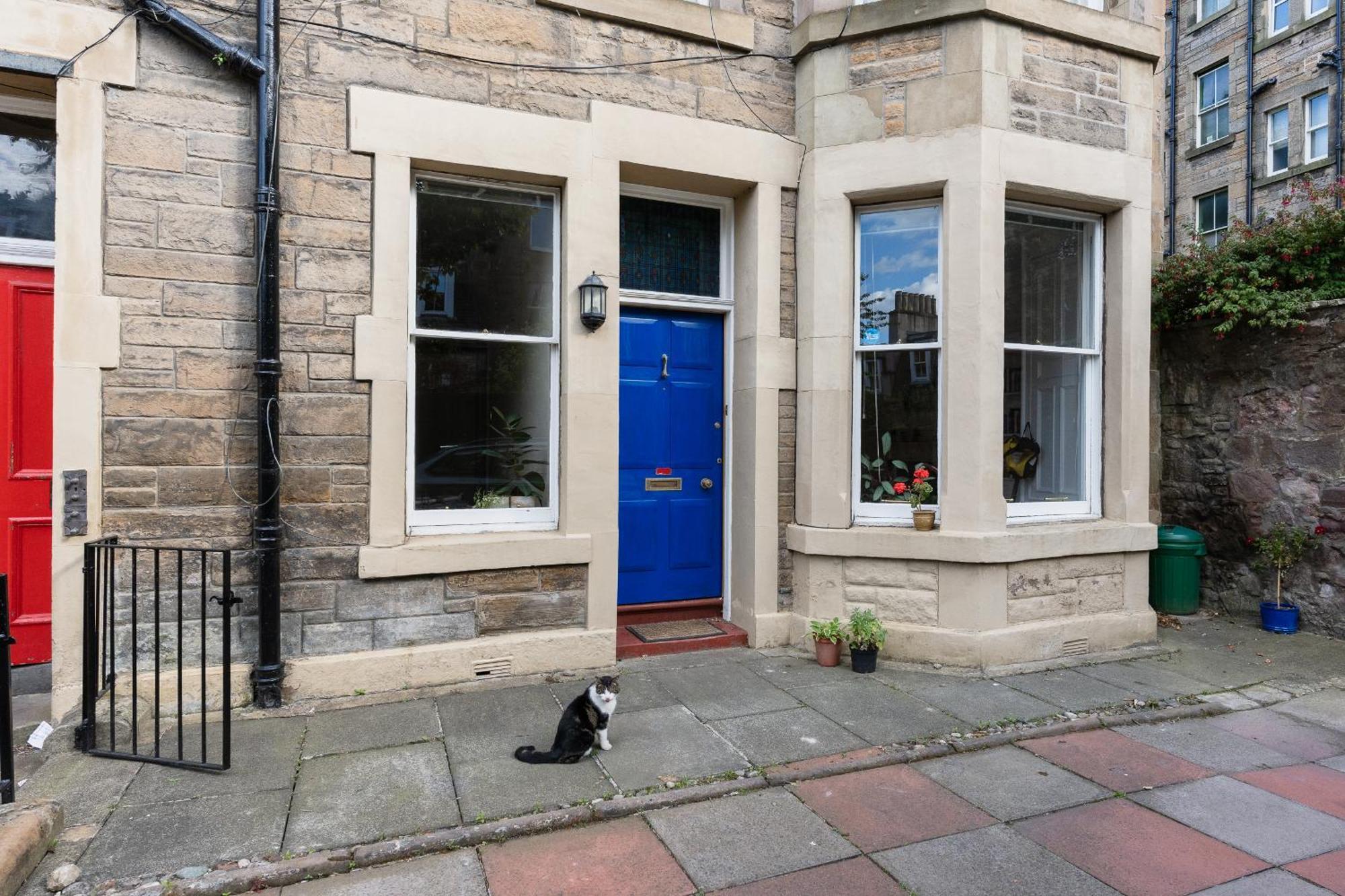 Palm Tree Apartment- Period With Cat Apartment Edinburgh