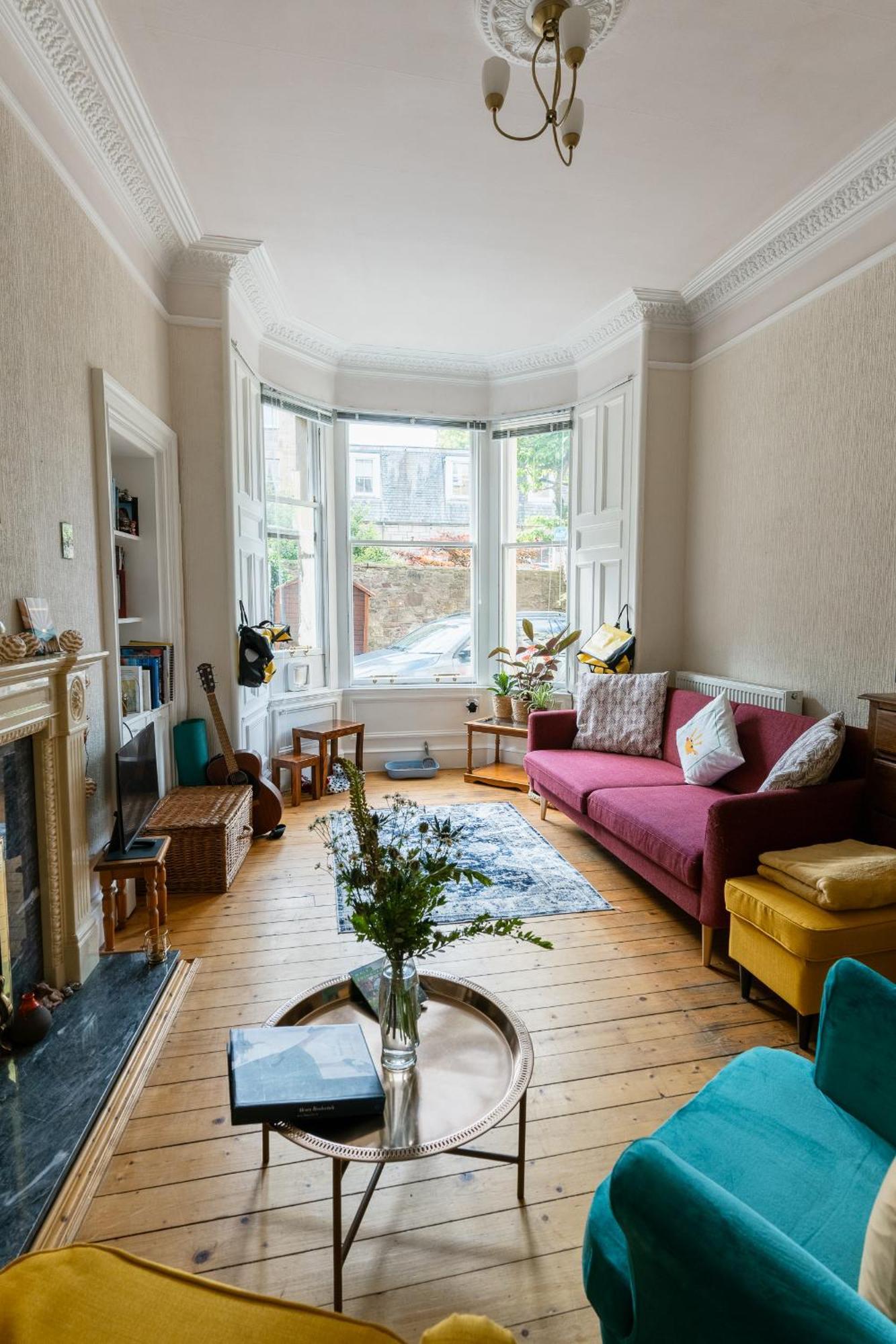 Palm Tree Apartment- Period With Cat * Edinburgh