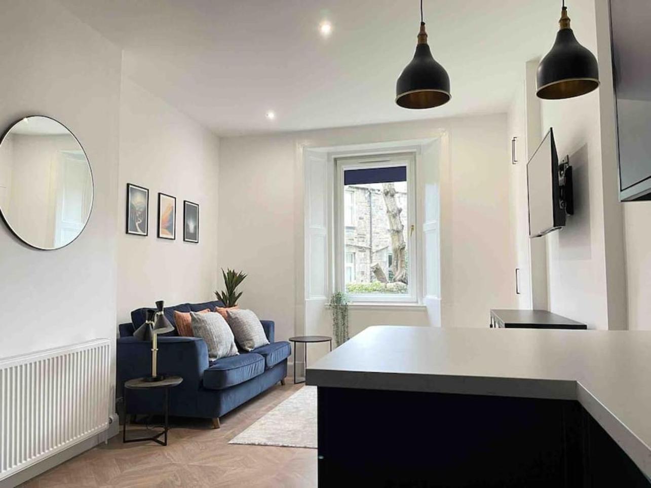 West Montgomery Place Apartment *