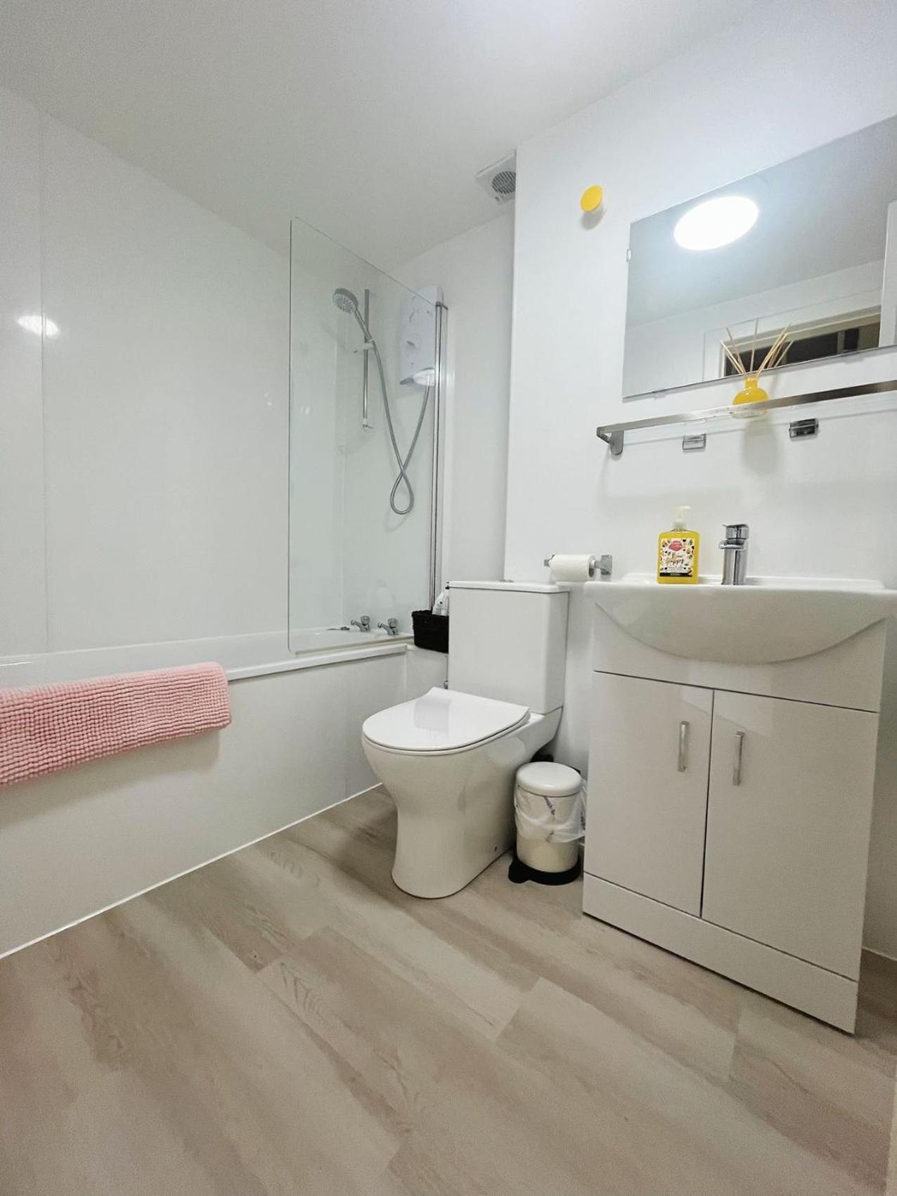 One Bedroom Behind Castle On The 3rd Floor Apartment *