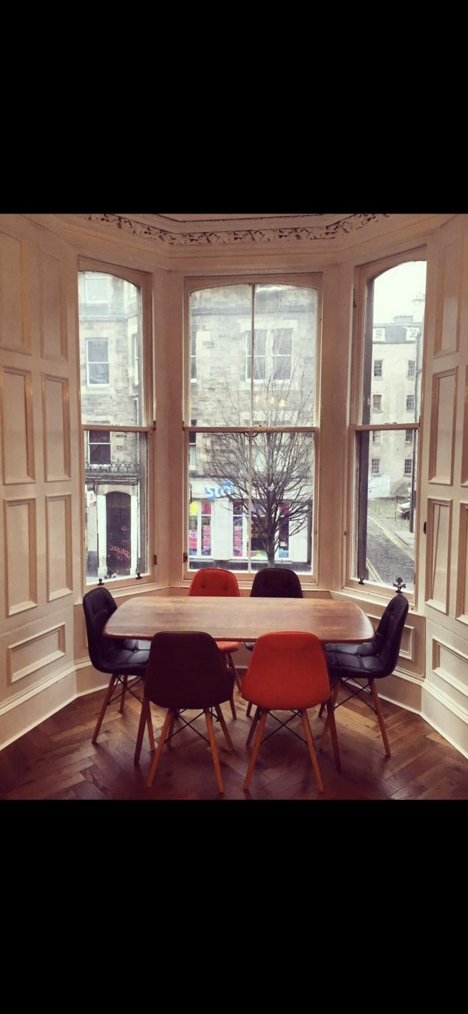 Old Town Apartment *