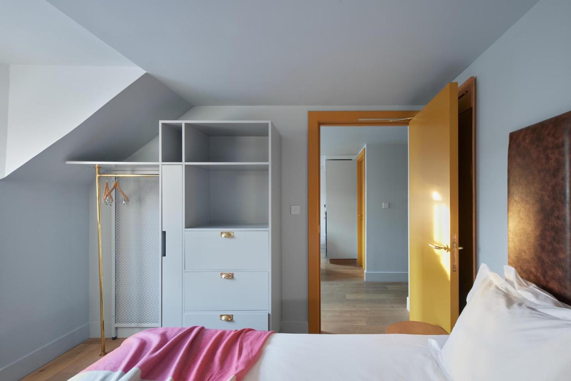 Aparthotel Eden Locke 4*