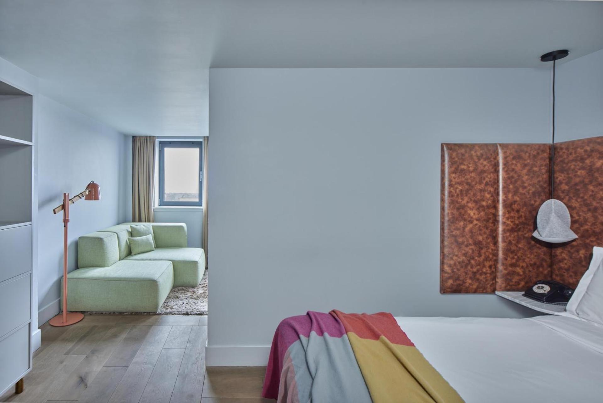 Eden Locke Aparthotel