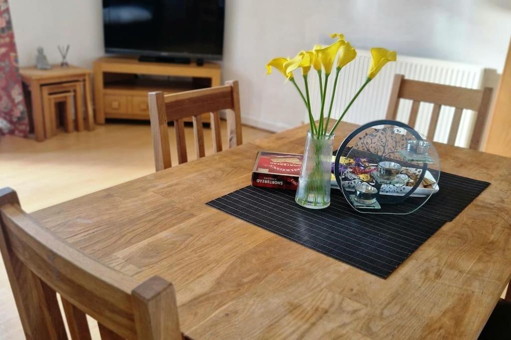 Discover Urban Oasis-two Bedroom Flat Apartment *