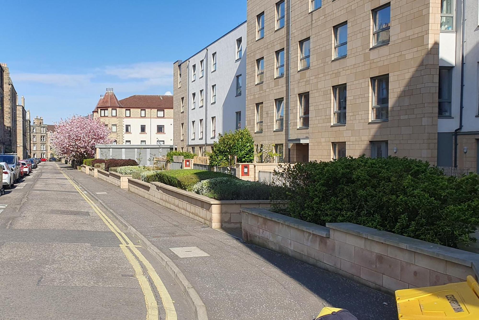 Beautiful Meadowbank With On-street Parking Apartment EDI