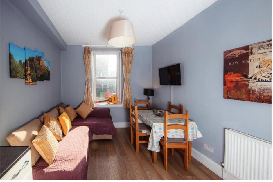 Warm & Welcoming City Center - Meadows! 2 Apartment *