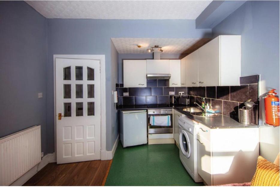 Apartment Warm & Welcoming City Center - Meadows! 2 *