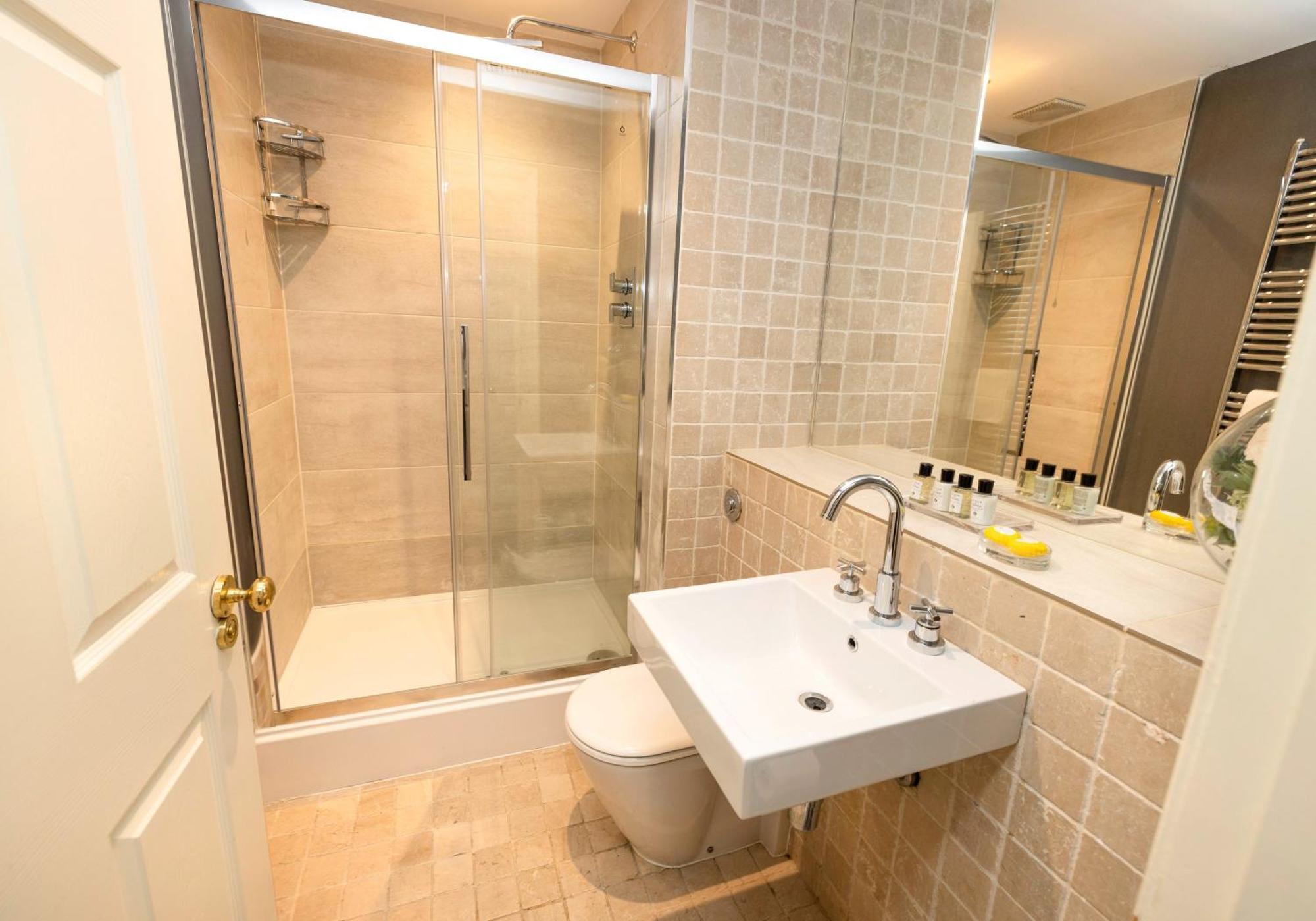 Beautiful 3bed On York Place *
