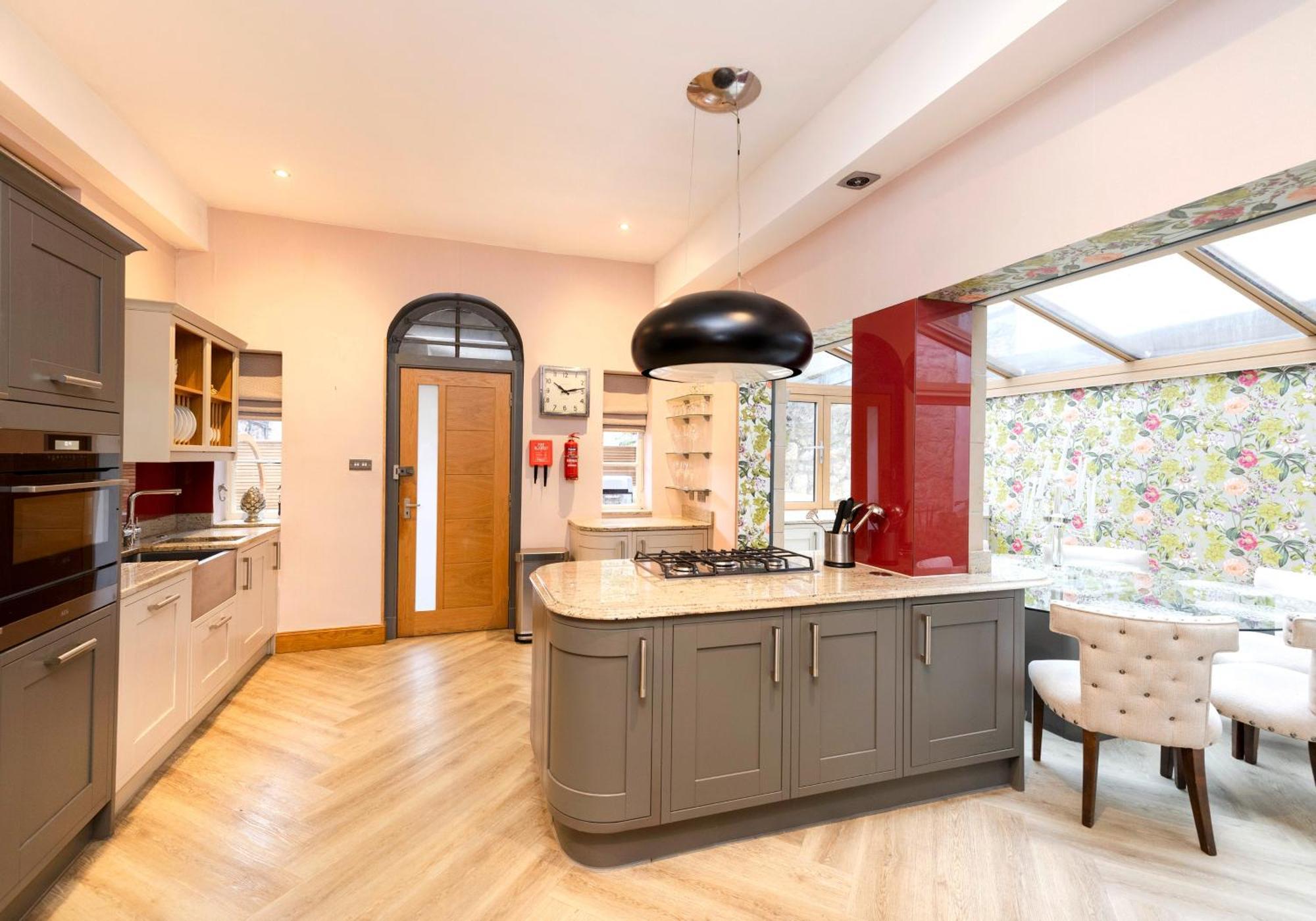 Beautiful 3bed On York Place Edinburgh