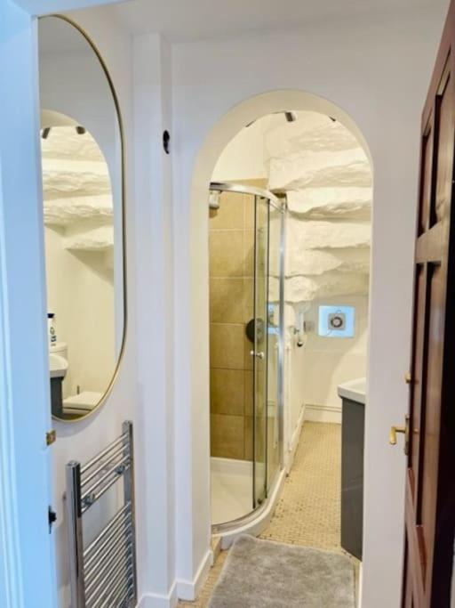 Stunning Royal Mile 2 Bedroom * Edinburgh