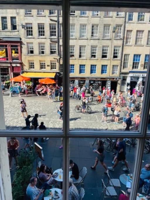 Stunning Royal Mile 2 Bedroom Edinburgh