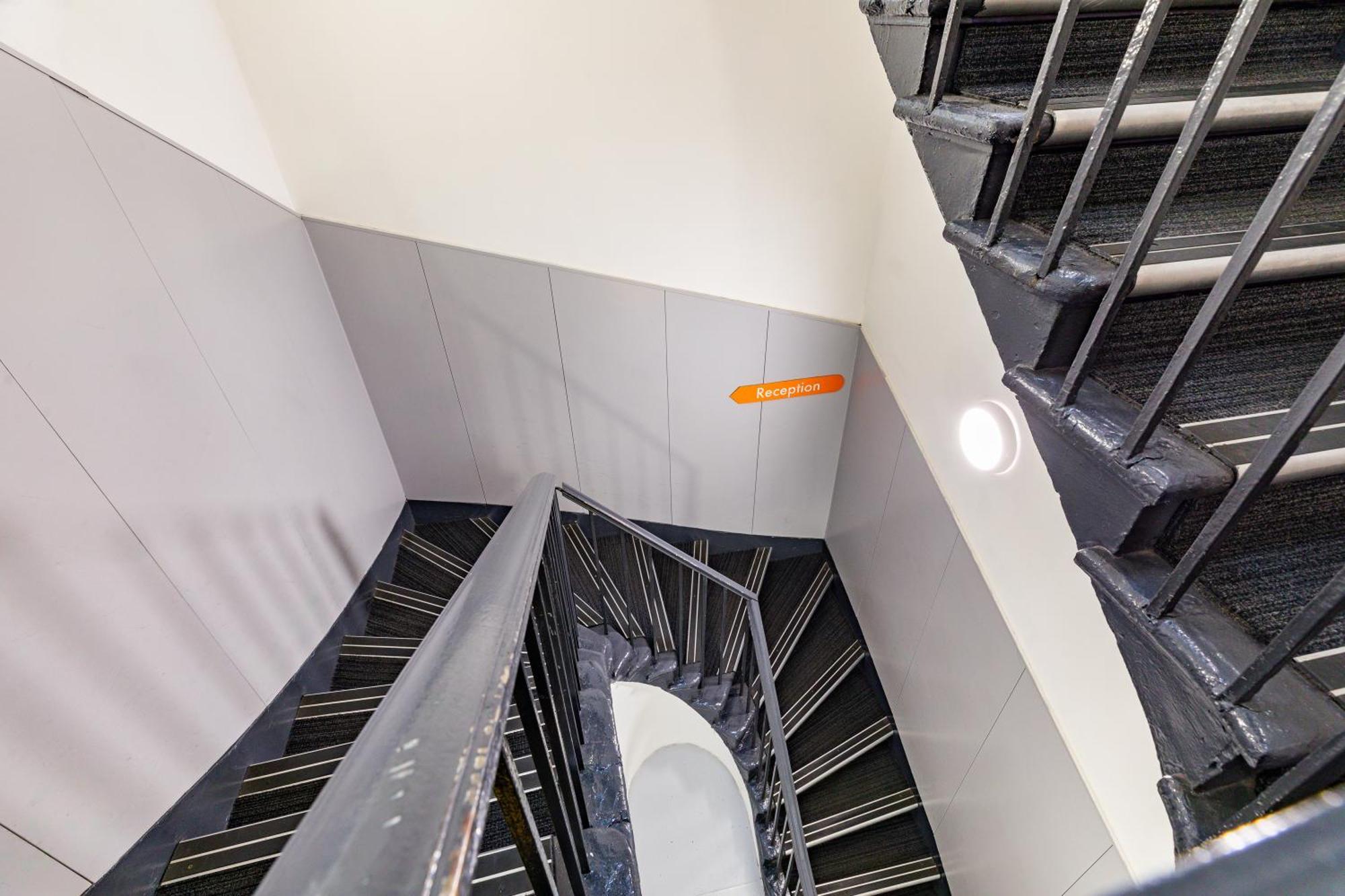 Hotel Easyhotel