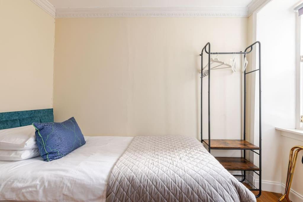 Stunning Royal Mile 2 Bedroom Edinburgh