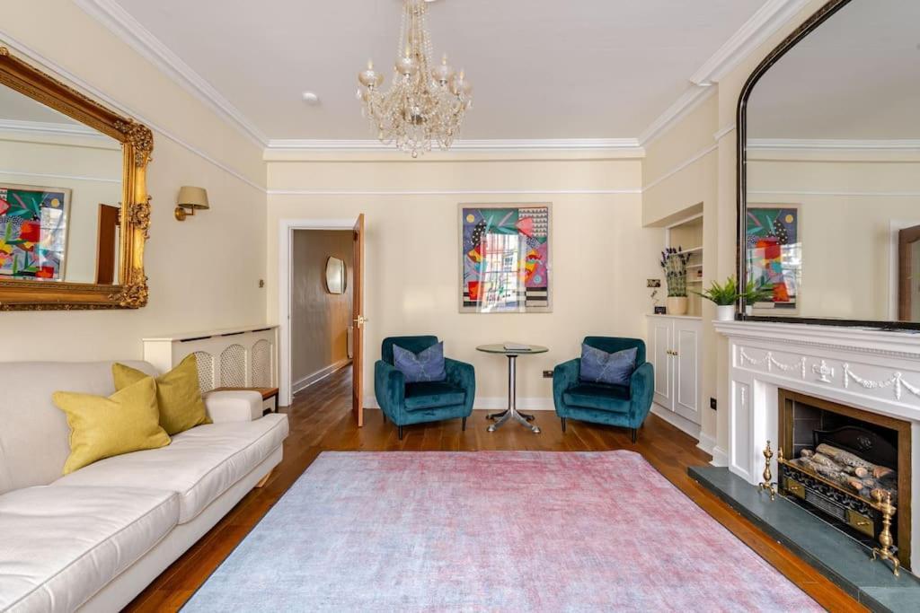 Stunning Royal Mile 2 Bedroom