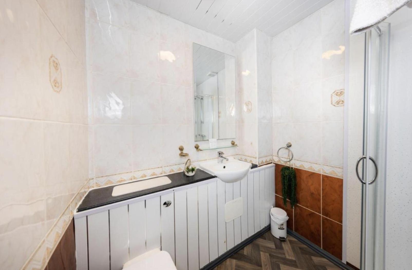 Warm & Welcoming City Centre Apt - Meadows 3! Apartment