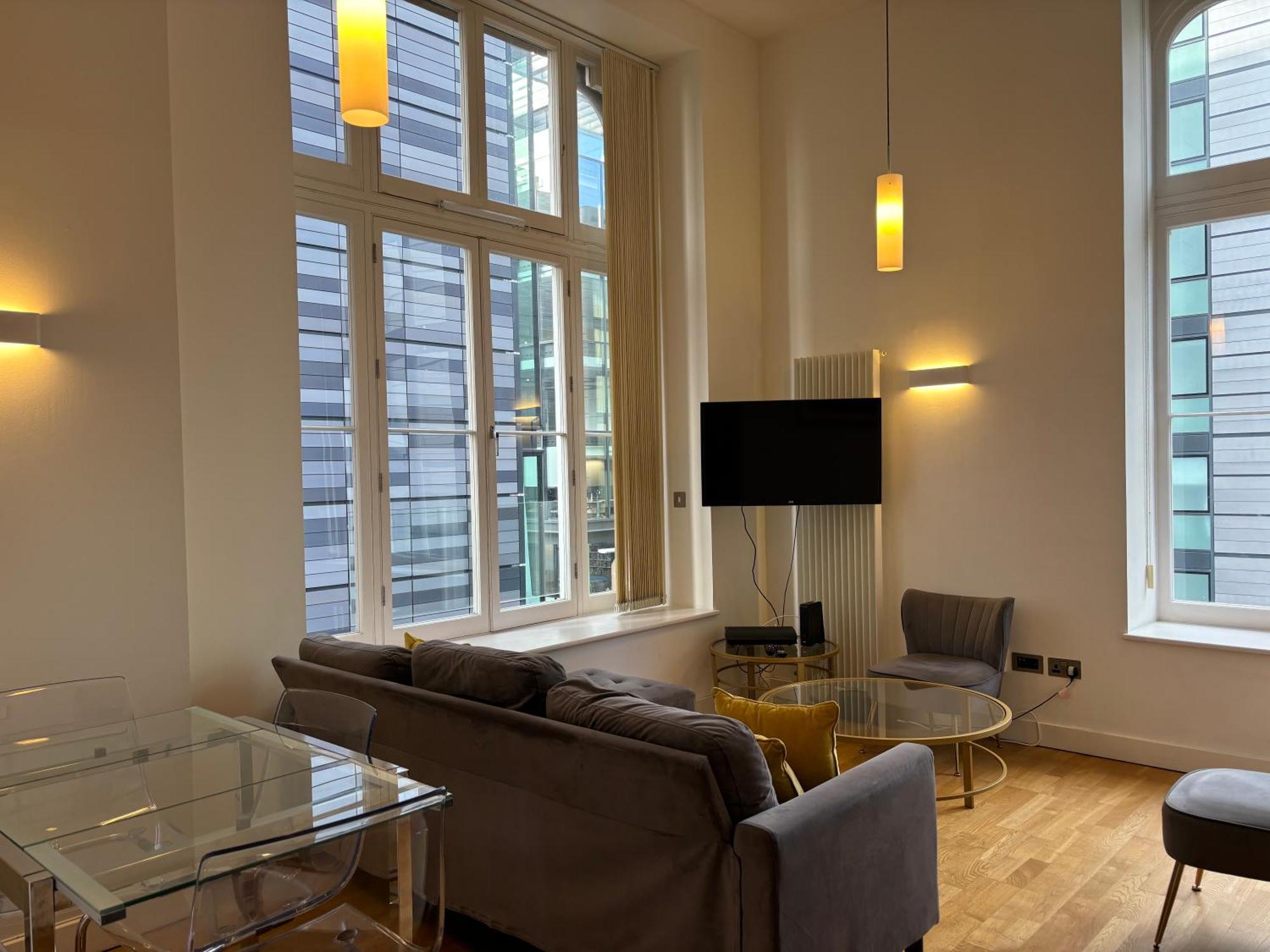 Extremely Quartermile Near To Castle And *