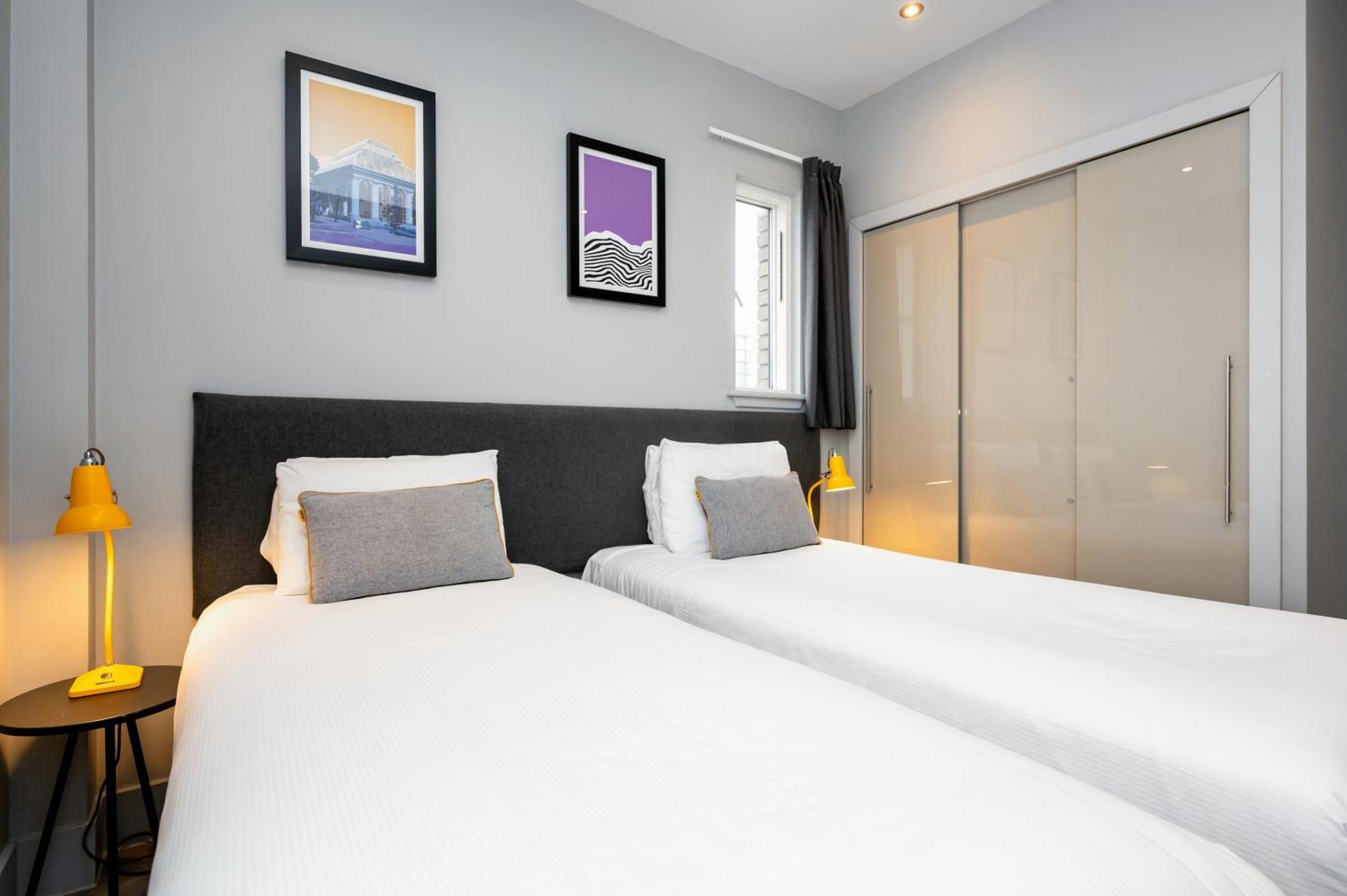 Staycity West End Aparthotel 4*