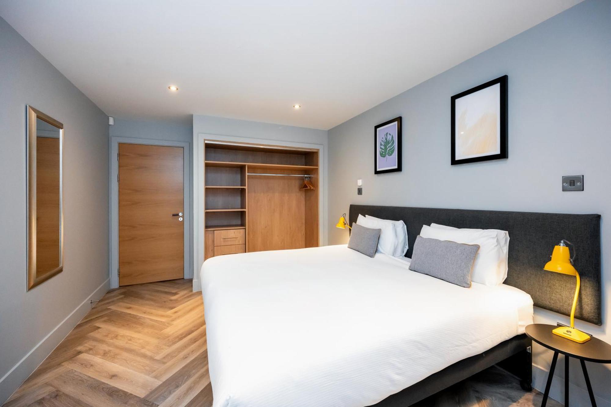Staycity West End Aparthotel 4*