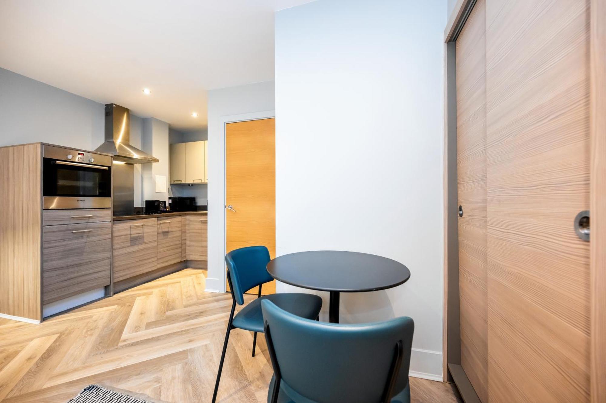 Aparthotel Staycity West End