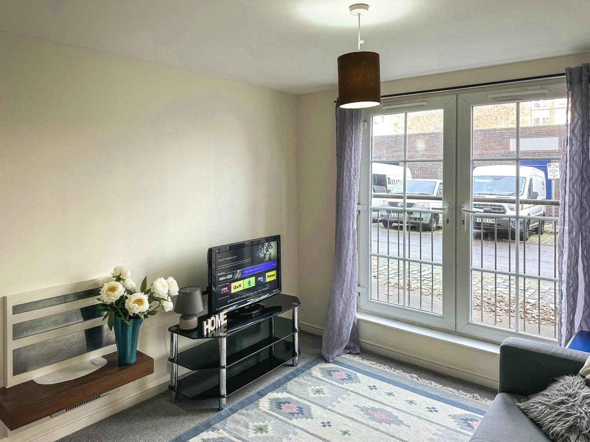 Comfy 2 Bedroom Flat Near Centre Apartment EDI