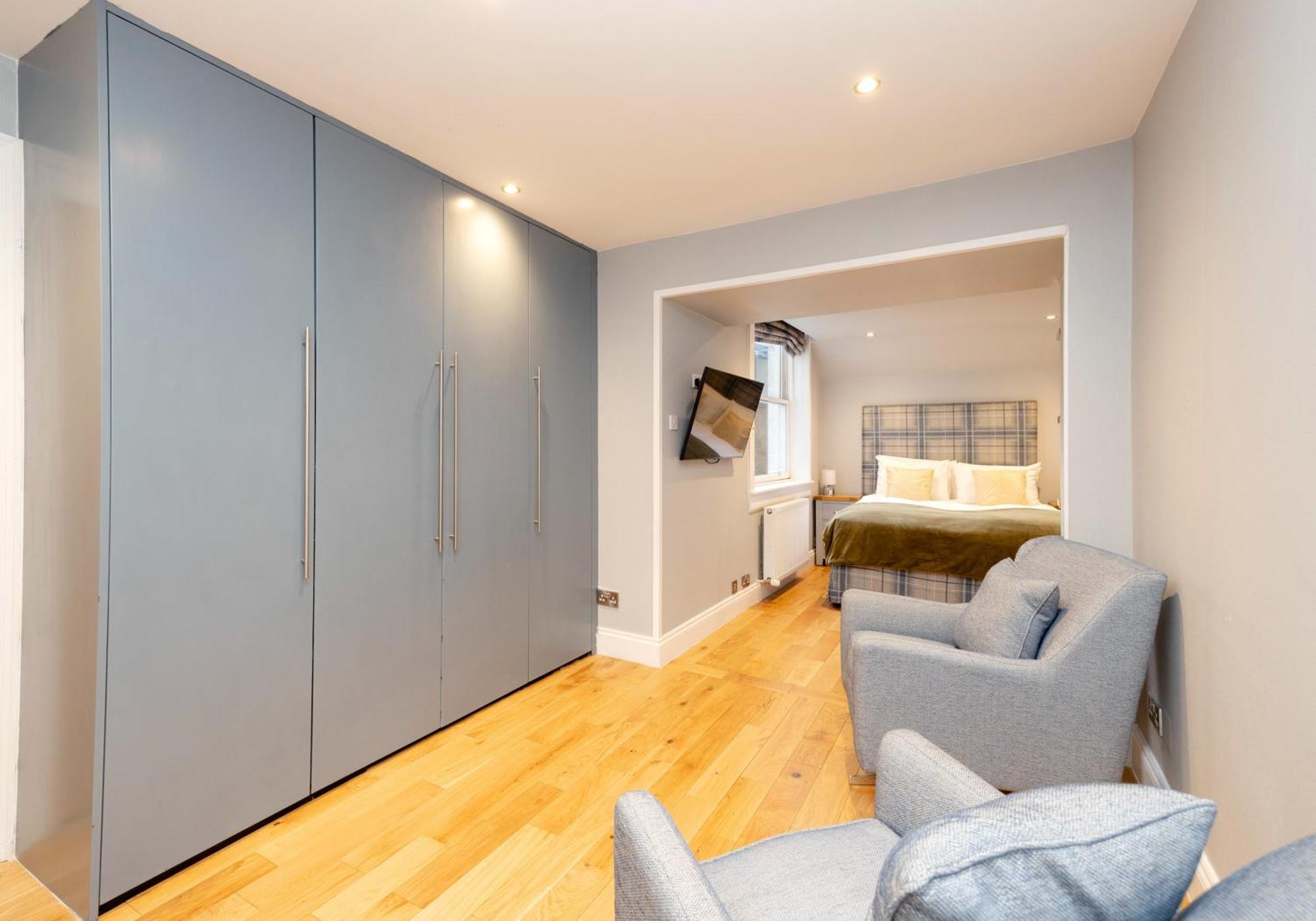 Beautiful 3bed On York Place Apartment
