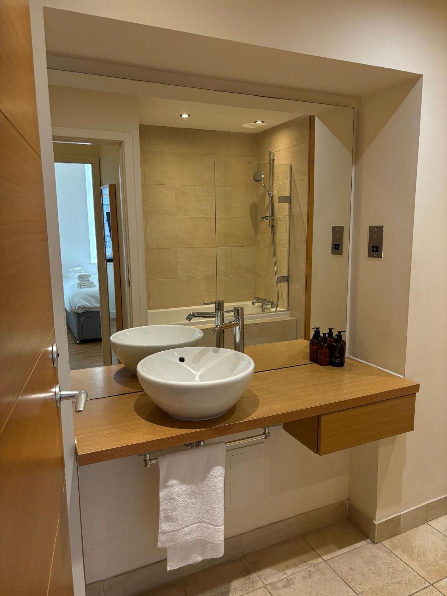 Apartment Extremely Quartermile Near To Castle And Edinburgh