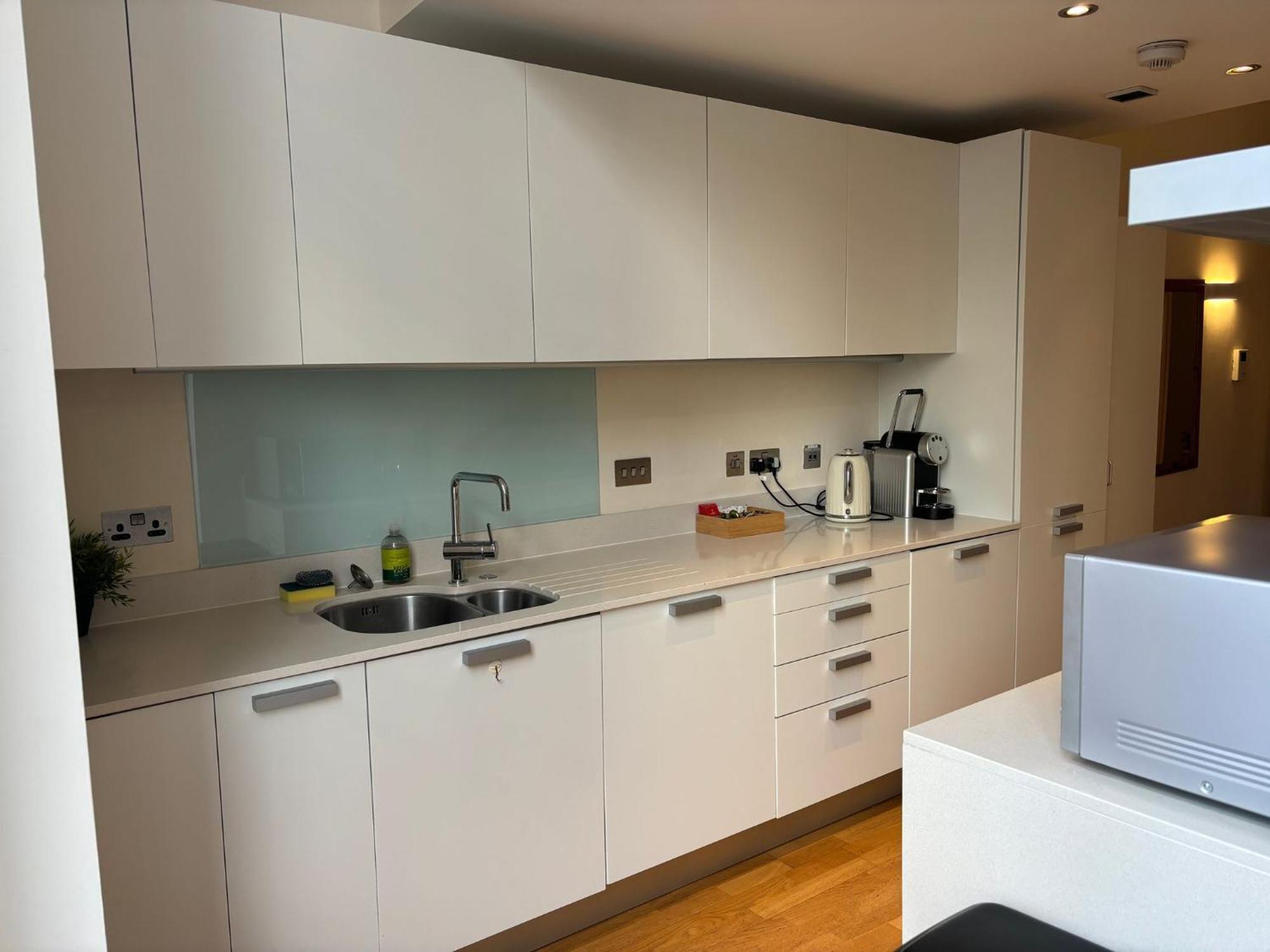 Extremely Quartermile Near To Castle And Edinburgh