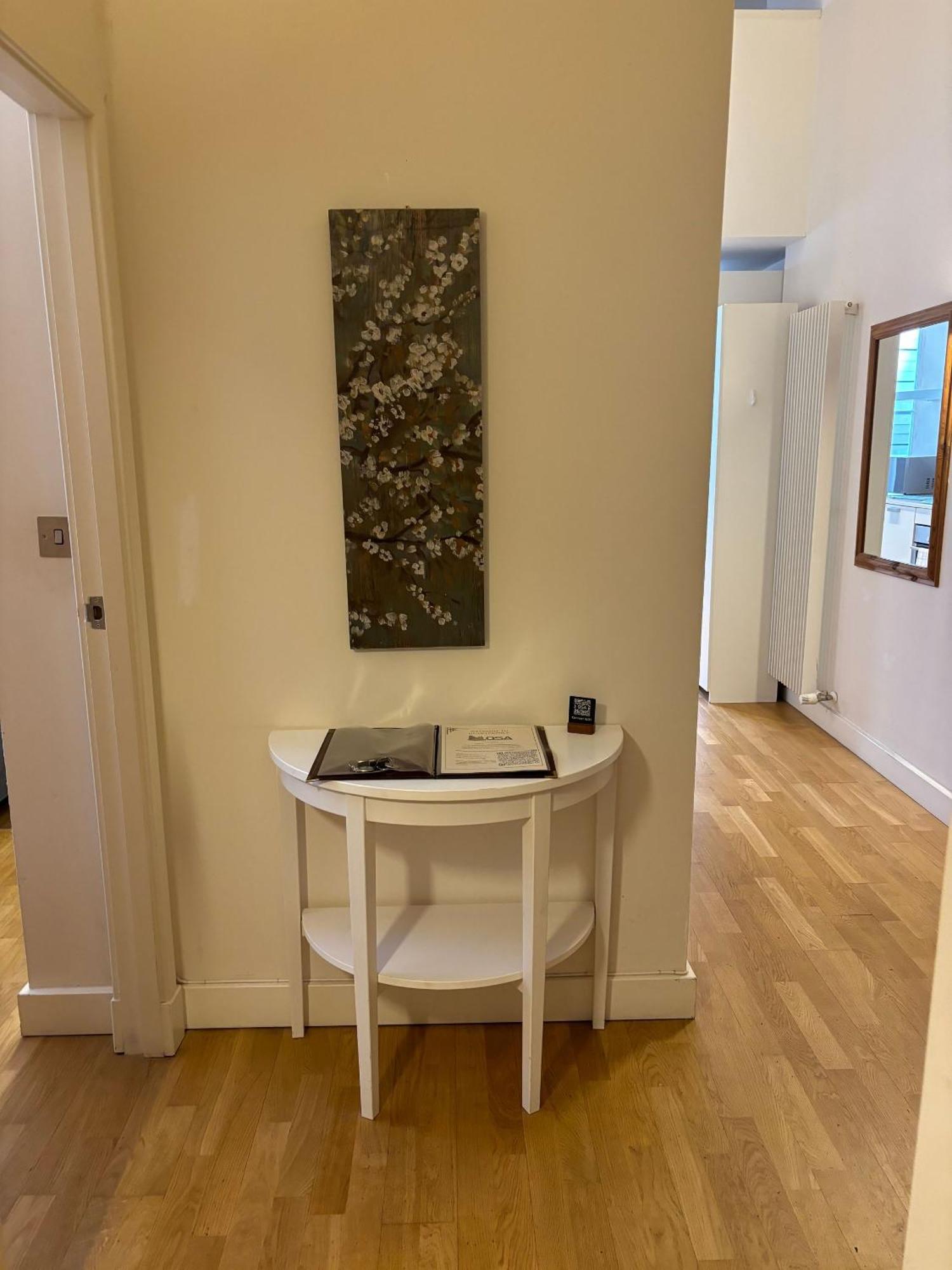 Extremely Quartermile Near To Castle And
