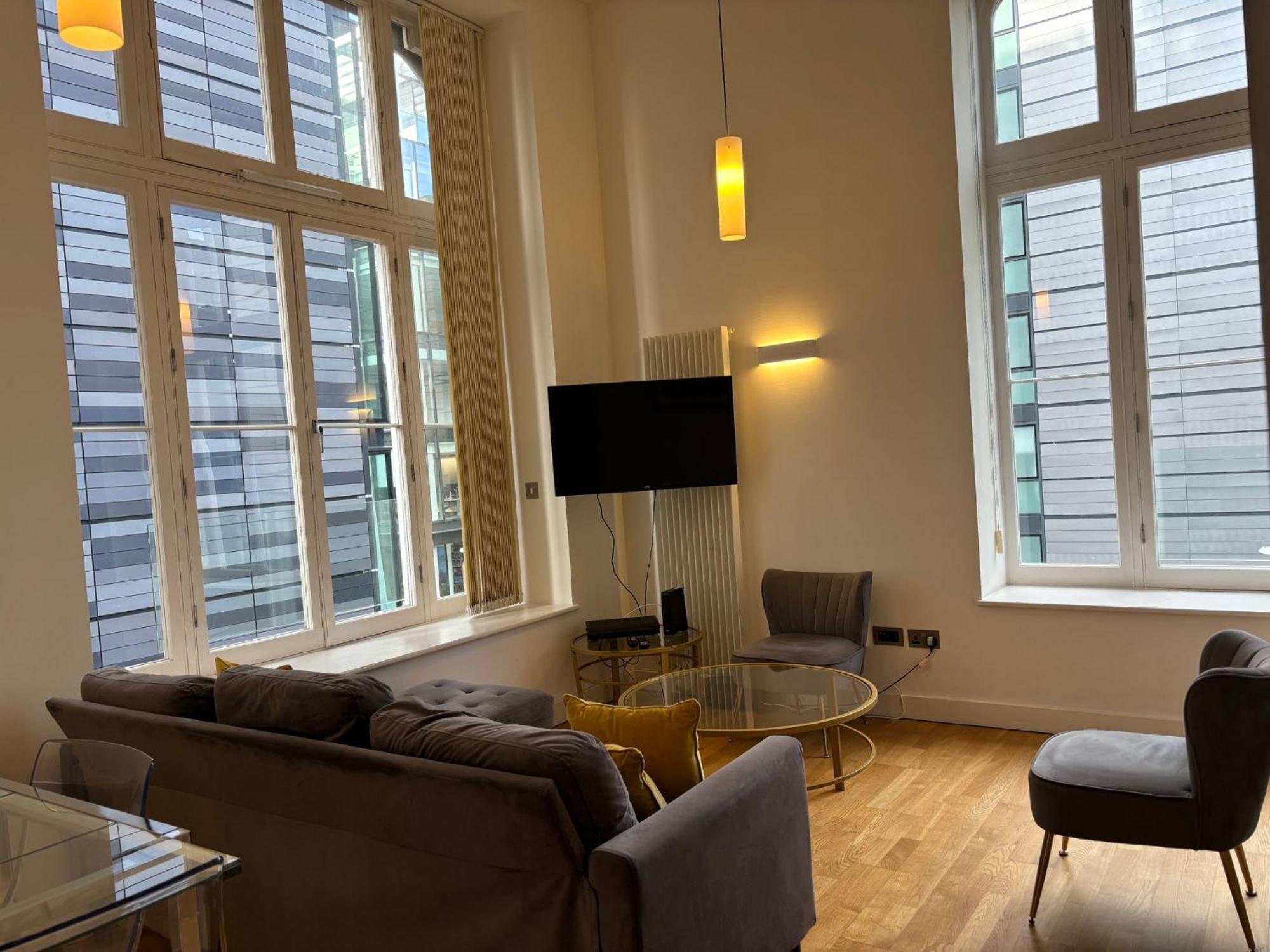 Extremely Quartermile Near To Castle And *
