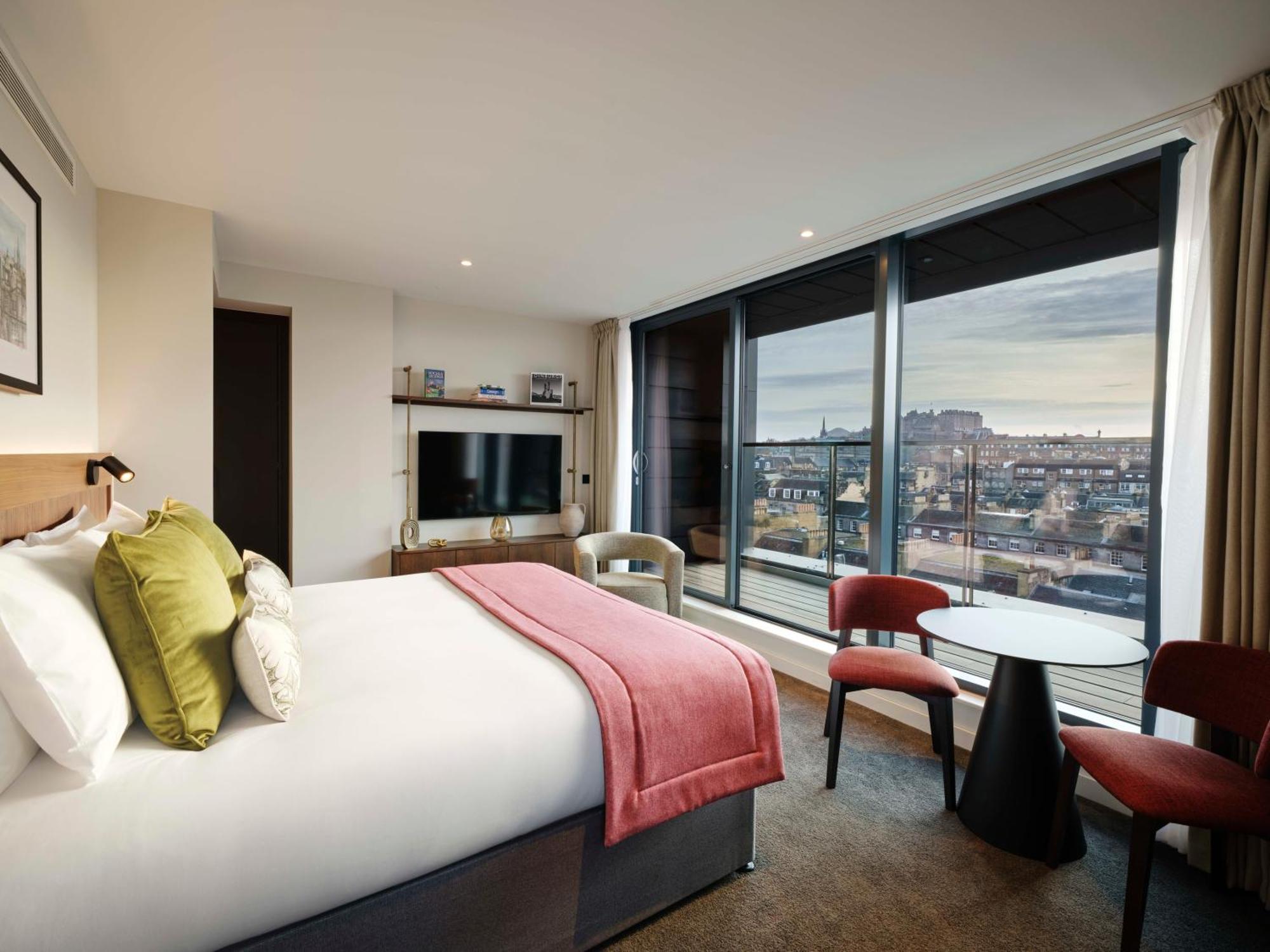Hotel The Resident - Newly Open