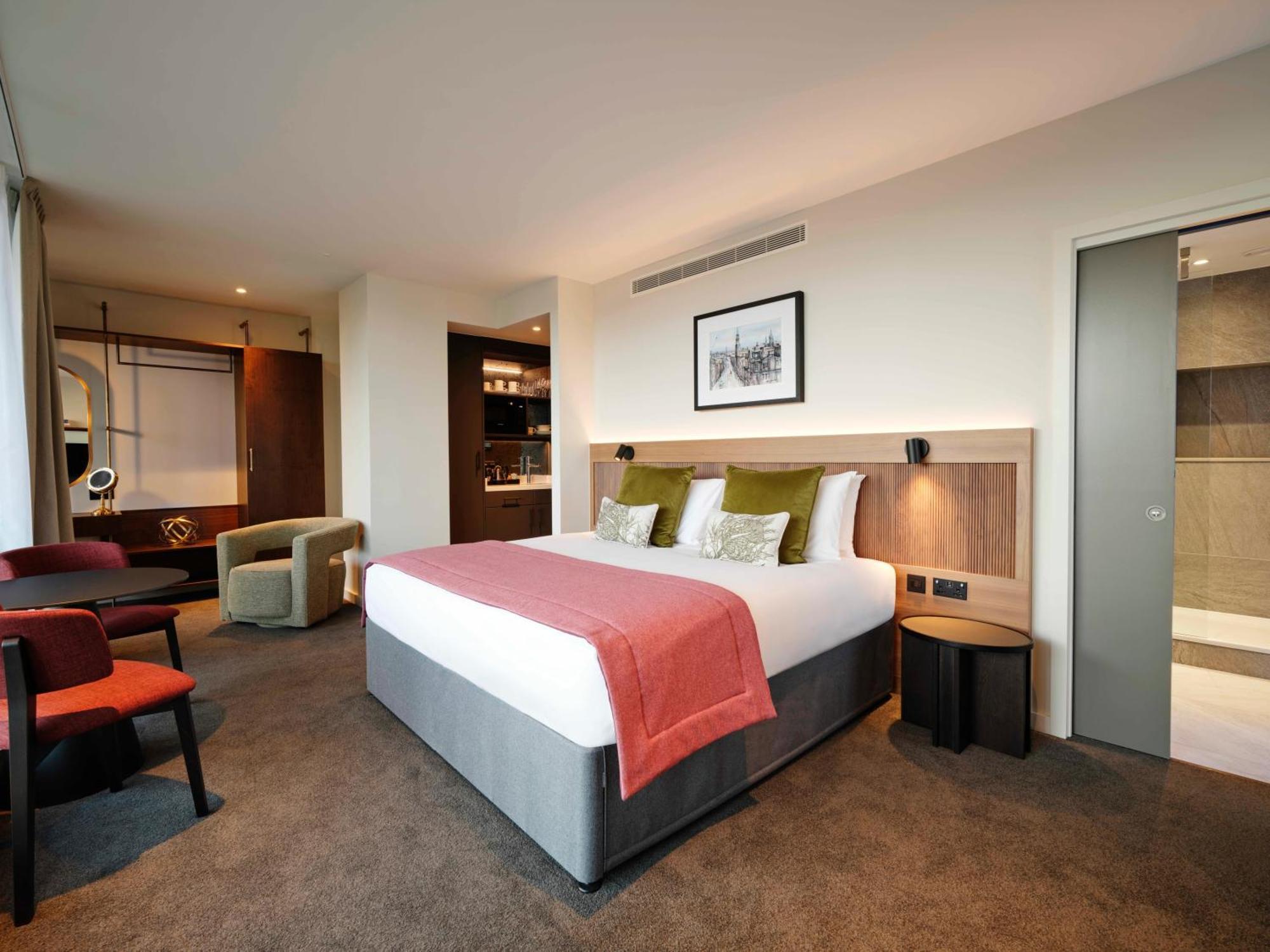 Hotel The Resident - Newly Open 4*