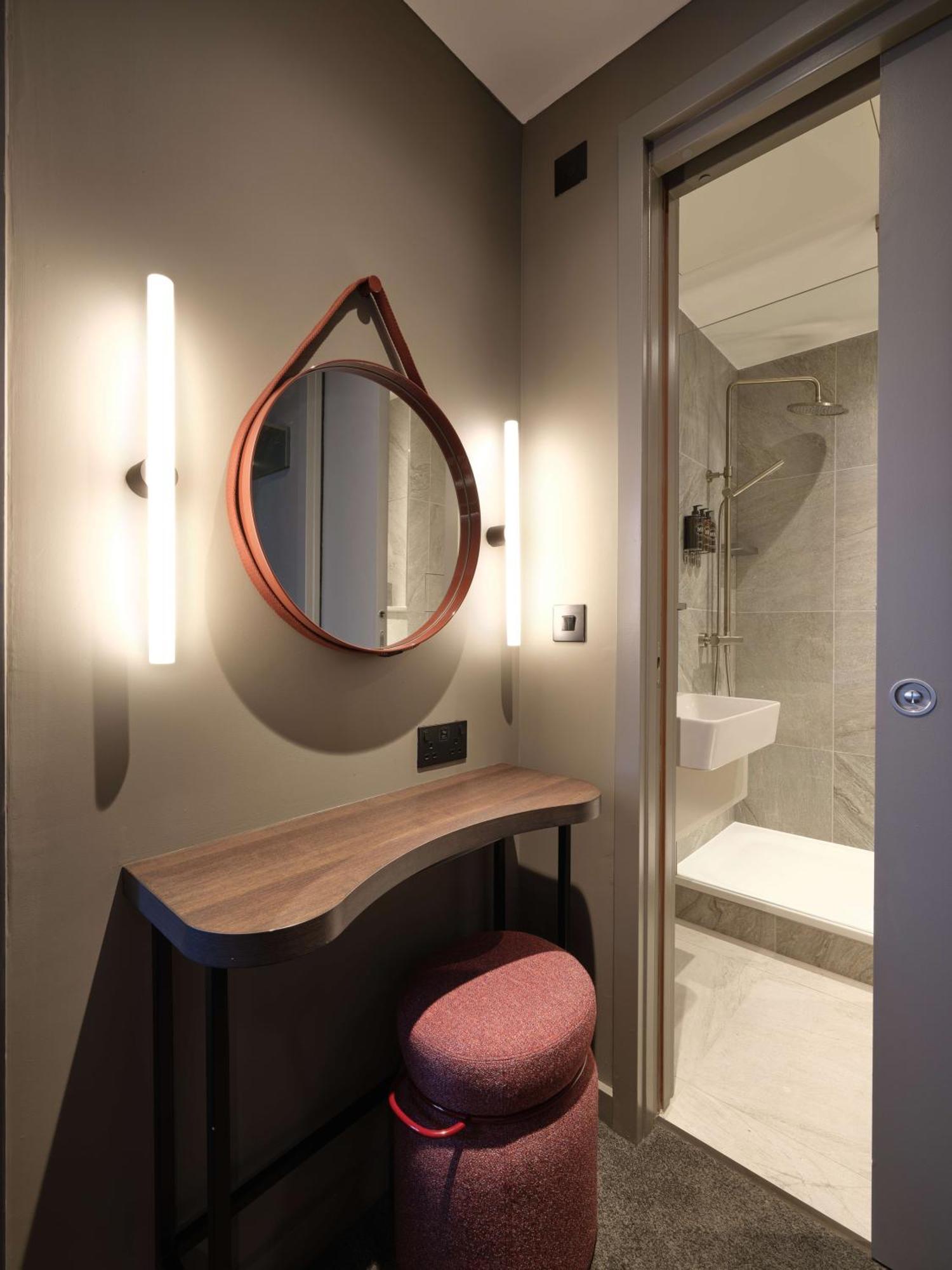Hotel The Resident - Newly Open