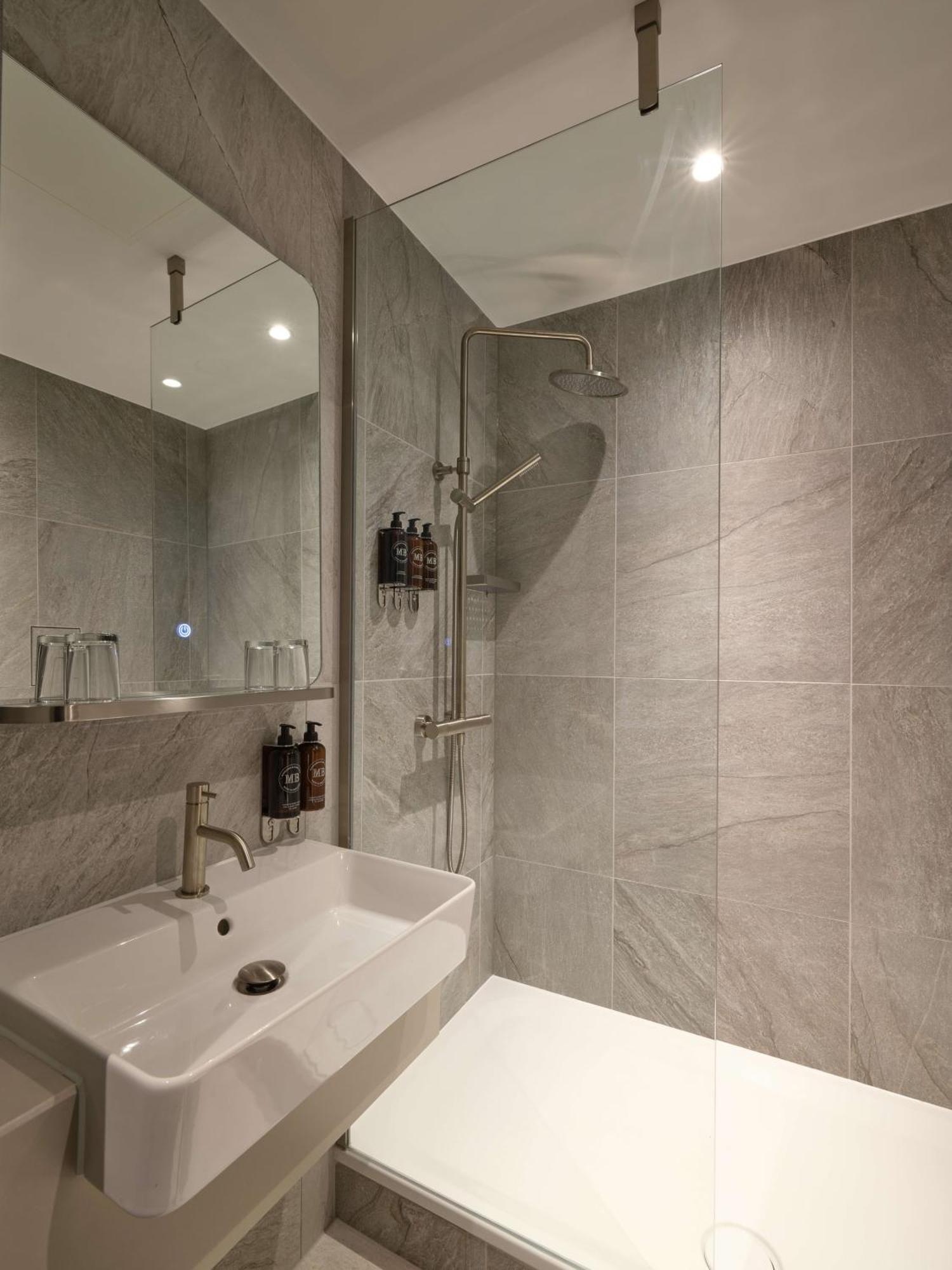 Hotel The Resident - Newly Open Edinburgh