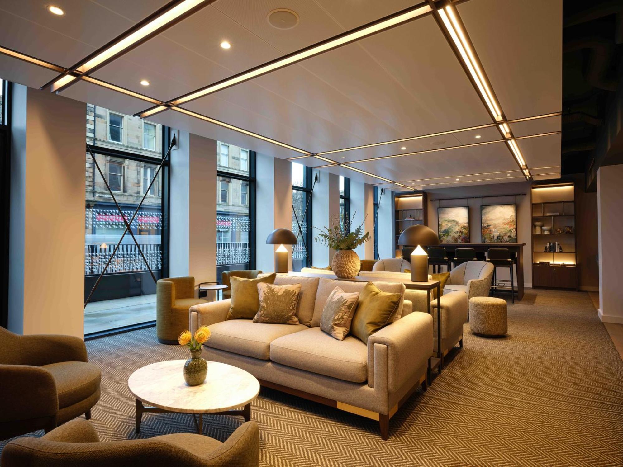 The Resident - Newly Open Hotel