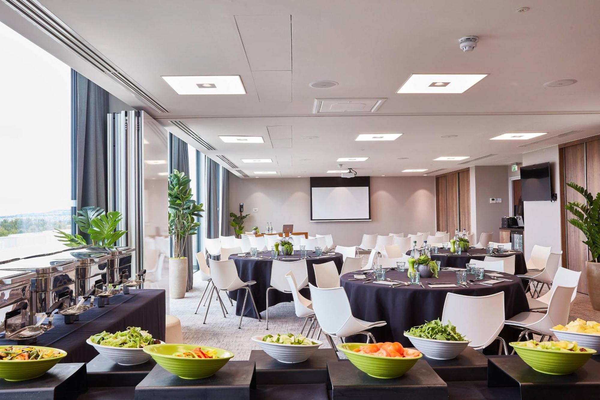 Hotel Courtyard By Marriott West Edinburgh