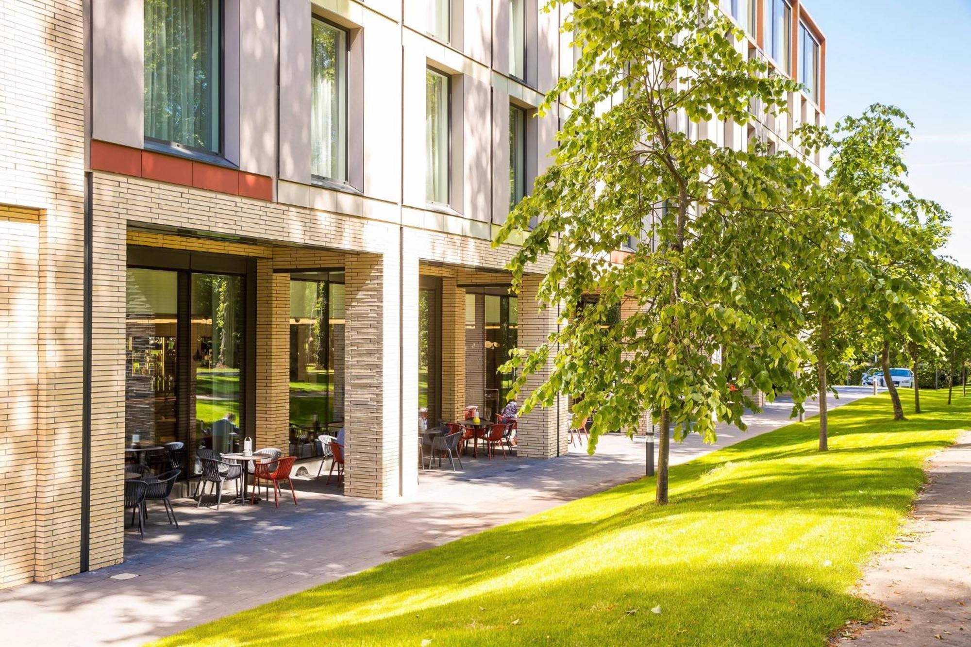 Hotel Courtyard By Marriott West