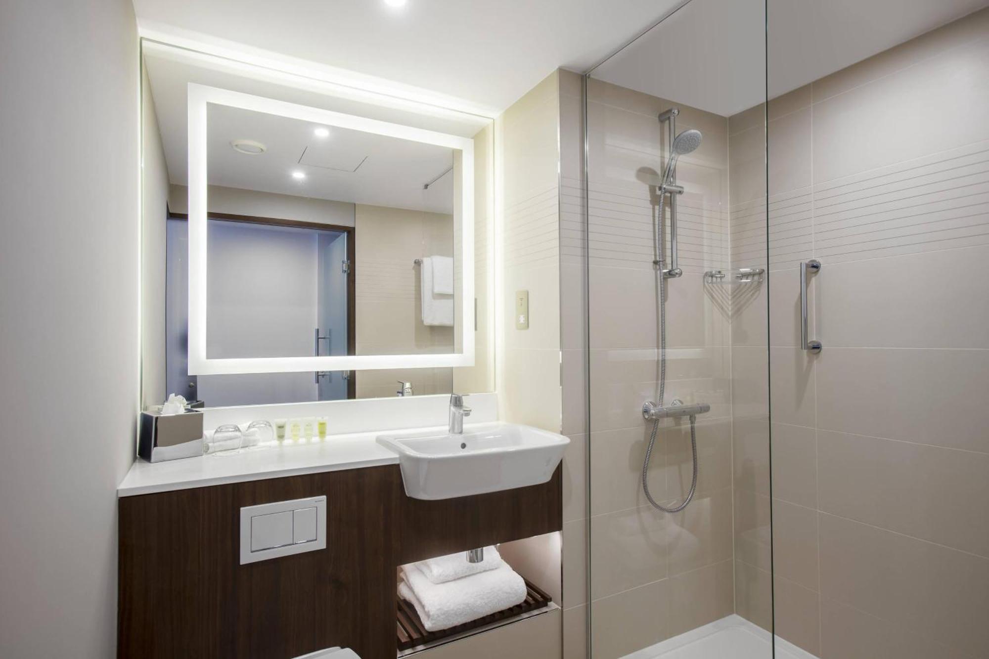 Courtyard By Marriott West Edinburgh