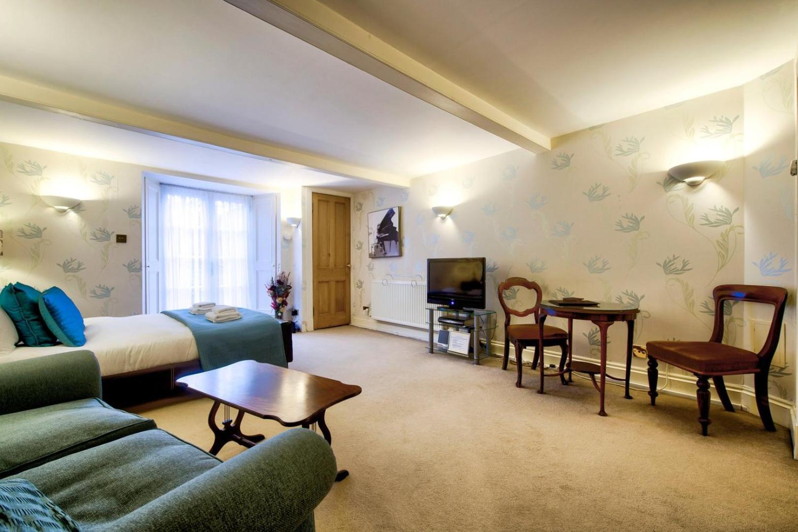 Guestready - Beautiful New Town With Patio * Edinburgh