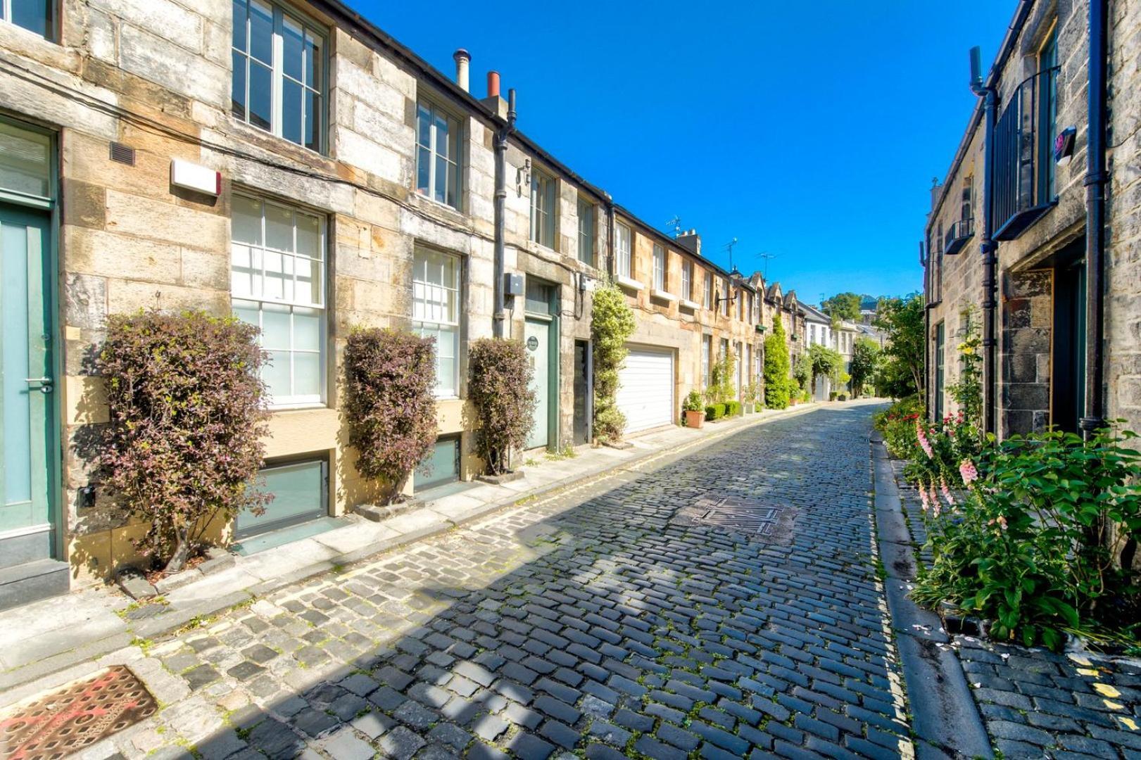 Guestready - Beautiful New Town With Patio